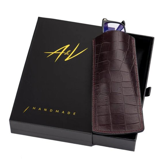 Handmade Calfskin Glasses Case – Exotic Skin Look - Mahogany Color - Picture 2 of 3